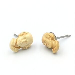 Vintage Shakespeare bust / head very tiny stud earrings